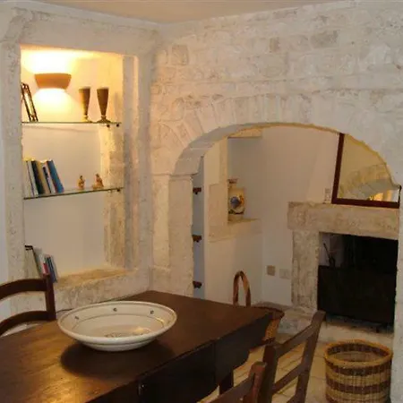 Antica Casetta Ostunese Vakantiehuis *